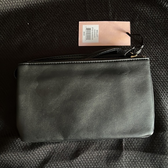 Juicy Couture | Black Wristlet Clutch | OS | NWT | Gold Crown Metal Emblem - Picture 2 of 8